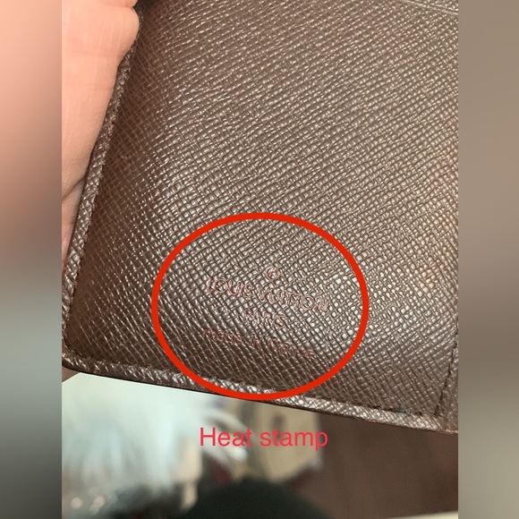 2009 authentic Louis Vuitton kisslock wallet in DE - Picture 14 of 16